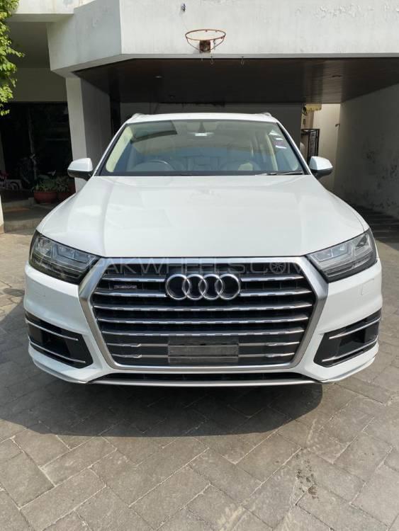 Audi Q7 2017 for Sale in Lahore Image-1