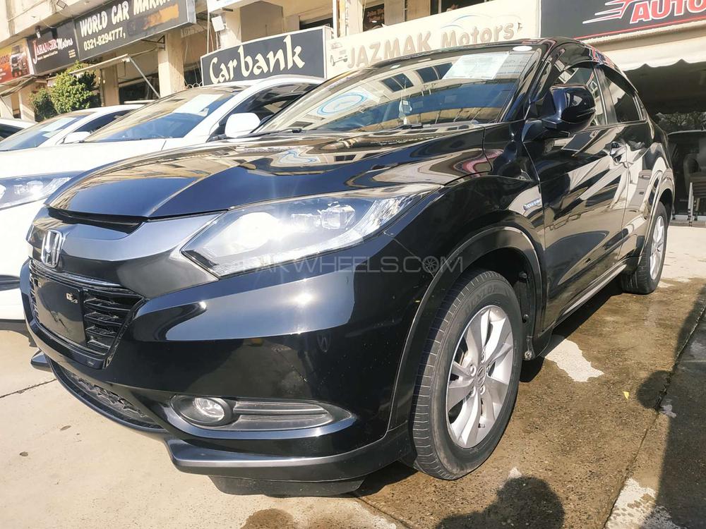 Honda Vezel 2015 for Sale in Islamabad Image-1