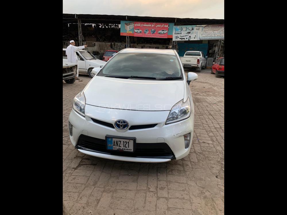 Toyota Prius 2014 for Sale in Peshawar Image-1