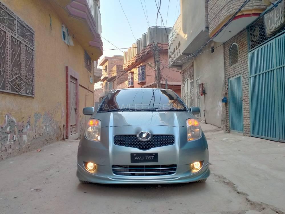 Toyota Vitz 2006 for Sale in Peshawar Image-1
