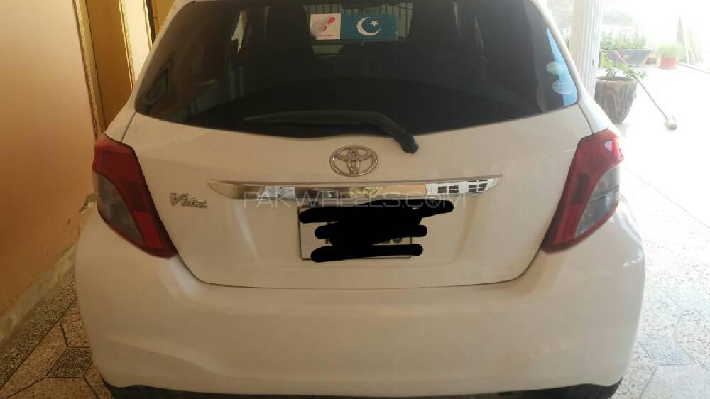 Toyota Vitz 2013 for Sale in Peshawar Image-1
