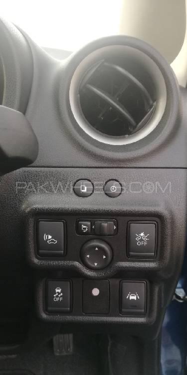 Nissan Note 2017 for Sale in Lahore Nissan Note 2017 for Sale in Lahore Image-9