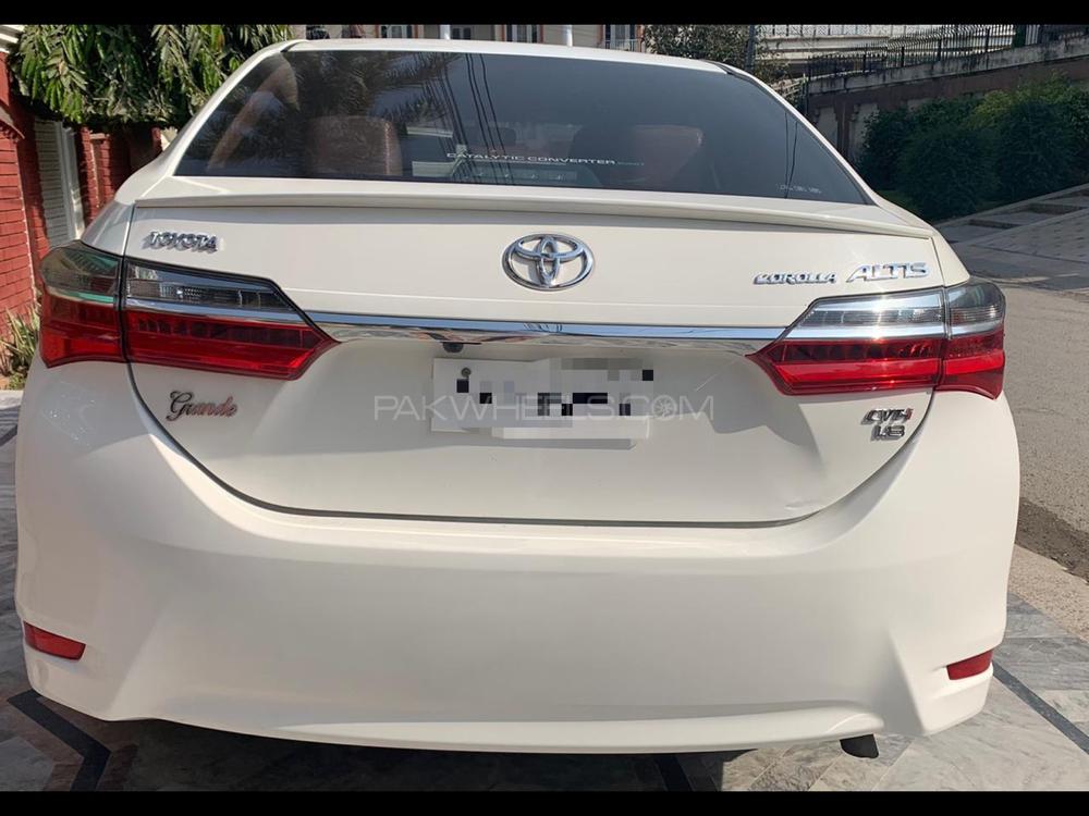 Toyota Corolla 2018 for Sale in Sialkot Image-1