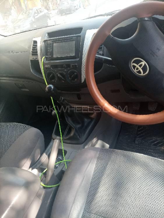 Toyota Hilux 2011 for Sale in Rawalpindi Toyota Hilux 2011 for Sale in Rawalpindi Image-5