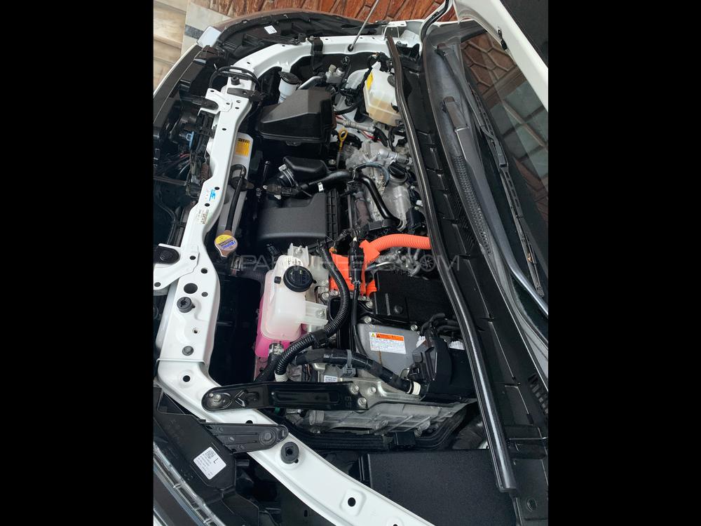 Toyota Voxy 2015 for Sale in Peshawar Toyota Voxy 2015 for Sale in Peshawar Image-10