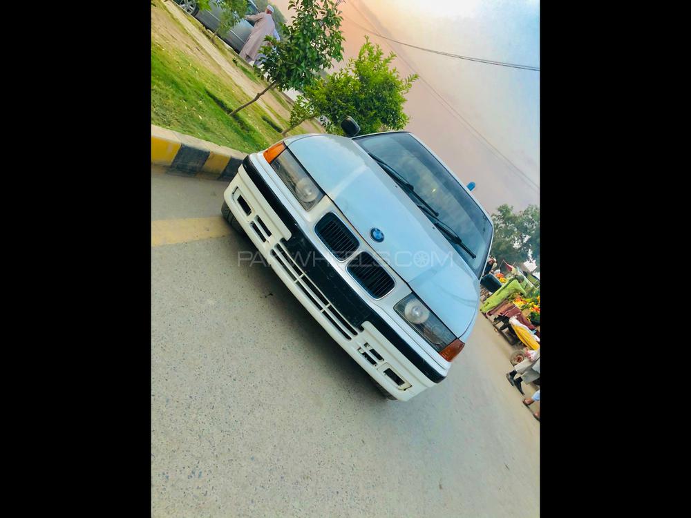 BMW 3 Series 1998 for Sale in Peshawar BMW 3 Series 1998 for Sale in Peshawar Image-3