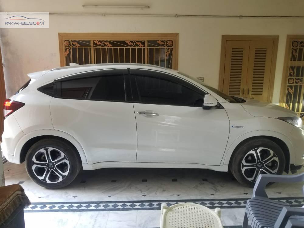 Honda Vezel 2016 for Sale in Rawalpindi Honda Vezel 2016 for Sale in Rawalpindi Image-5