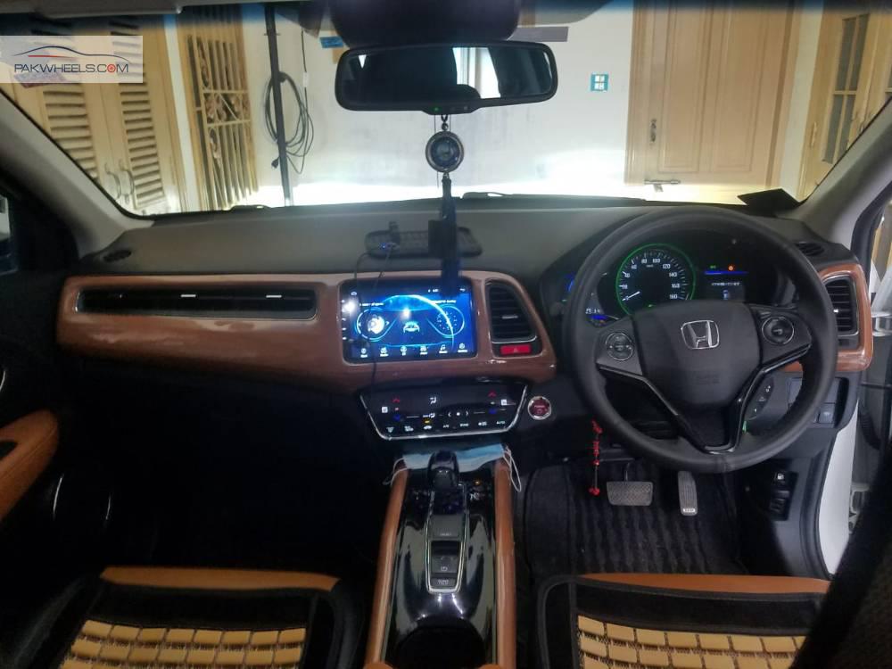 Honda Vezel 2016 for Sale in Rawalpindi Honda Vezel 2016 for Sale in Rawalpindi Image-16