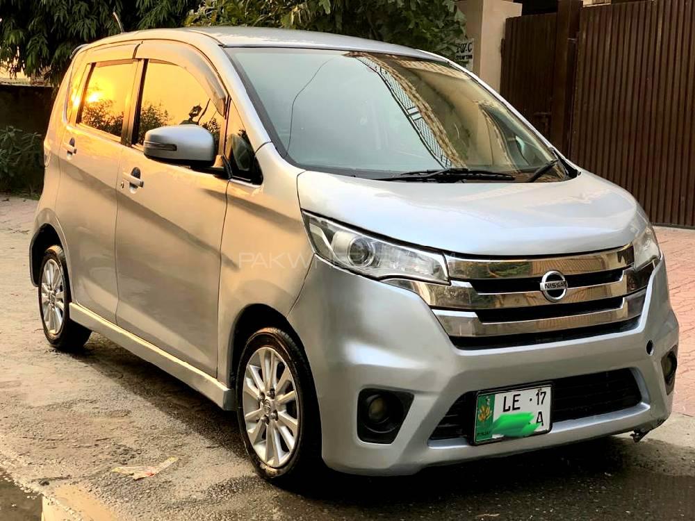 Nissan Dayz Highway Star 2014 for Sale in Lahore Nissan Dayz Highway Star 2014 for Sale in Lahore Image-17