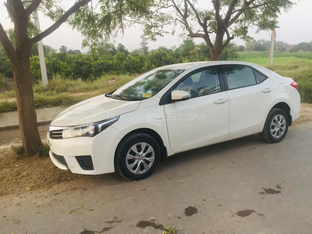 Toyota Corolla 2015 for Sale in Pir mahal Image-1