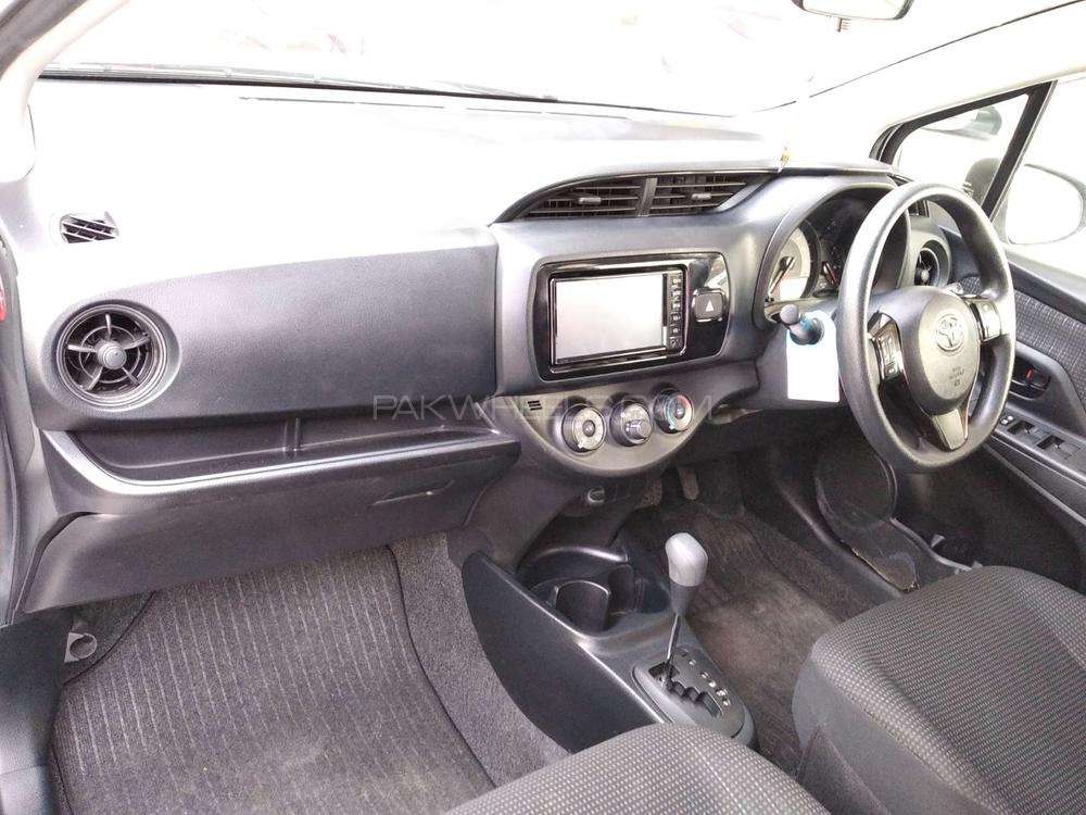 Toyota Vitz 2017 for Sale in Lahore Toyota Vitz 2017 for Sale in Lahore Image-16