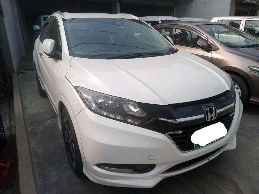 Honda Vezel 2015 for Sale in Gujranwala Honda Vezel 2015 for Sale in Gujranwala Image-2