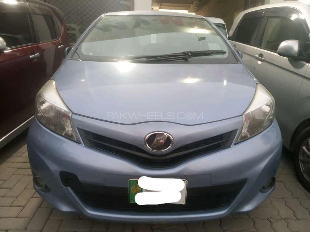 Toyota Vitz 2012 for Sale in Gujranwala Image-1