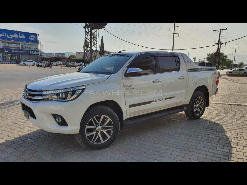 Toyota Hilux 2018 for Sale in Islamabad Toyota Hilux 2018 for Sale in Islamabad Image-3
