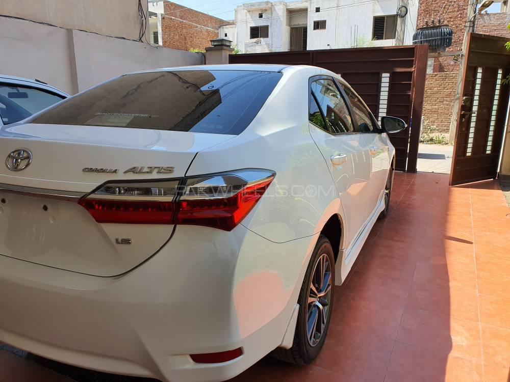 Toyota Corolla 2019 for Sale in Multan Toyota Corolla 2019 for Sale in Multan Image-6