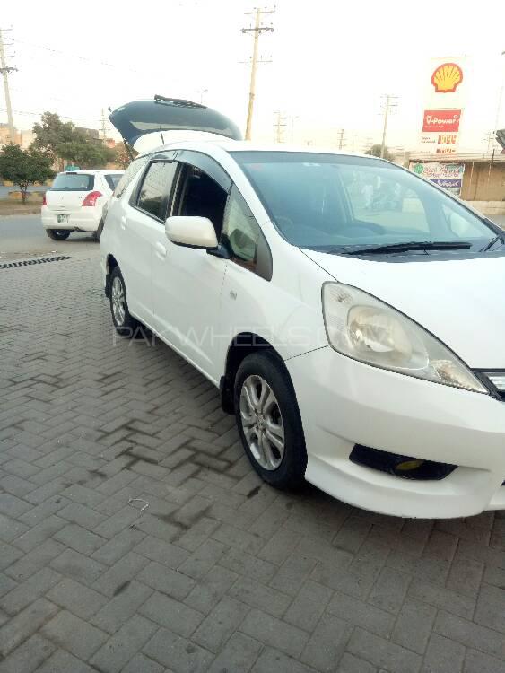Honda Fit 2012 for Sale in Lahore Honda Fit 2012 for Sale in Lahore Image-19