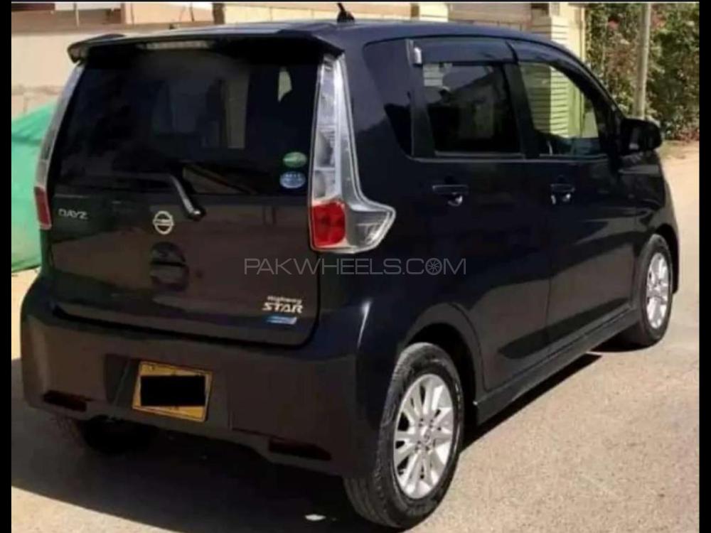 Nissan Dayz Highway Star 2014 for Sale in Karachi Nissan Dayz Highway Star 2014 for Sale in Karachi Image-4