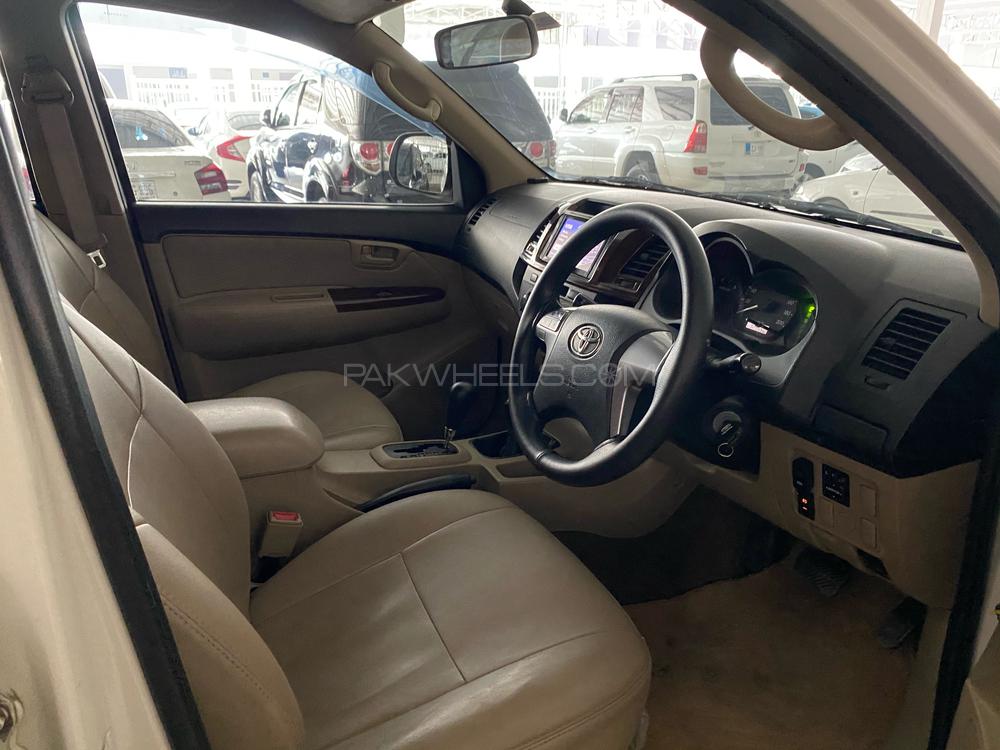 ٹویوٹا ہائیلکس 2014 for Sale in پشاور ٹویوٹا ہائیلکس 2014 for Sale in پشاور Image-6