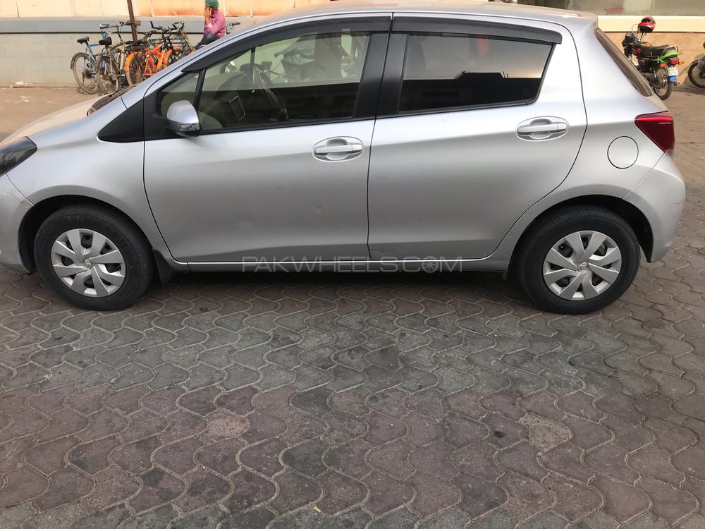 Toyota Vitz 2013 for Sale in Lahore Toyota Vitz 2013 for Sale in Lahore Image-3