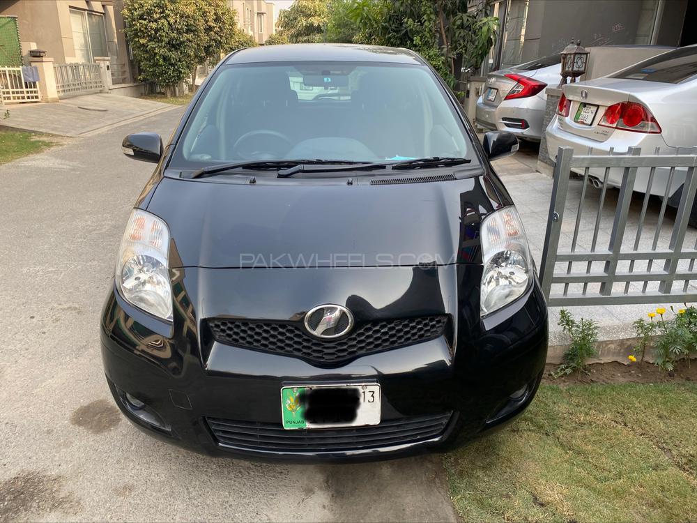 Toyota Vitz 2009 for Sale in Lahore Image-1