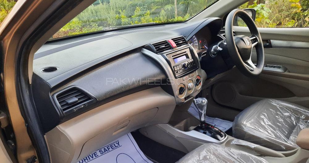 Honda City 2014 for Sale in Karachi Honda City 2014 for Sale in Karachi Image-10