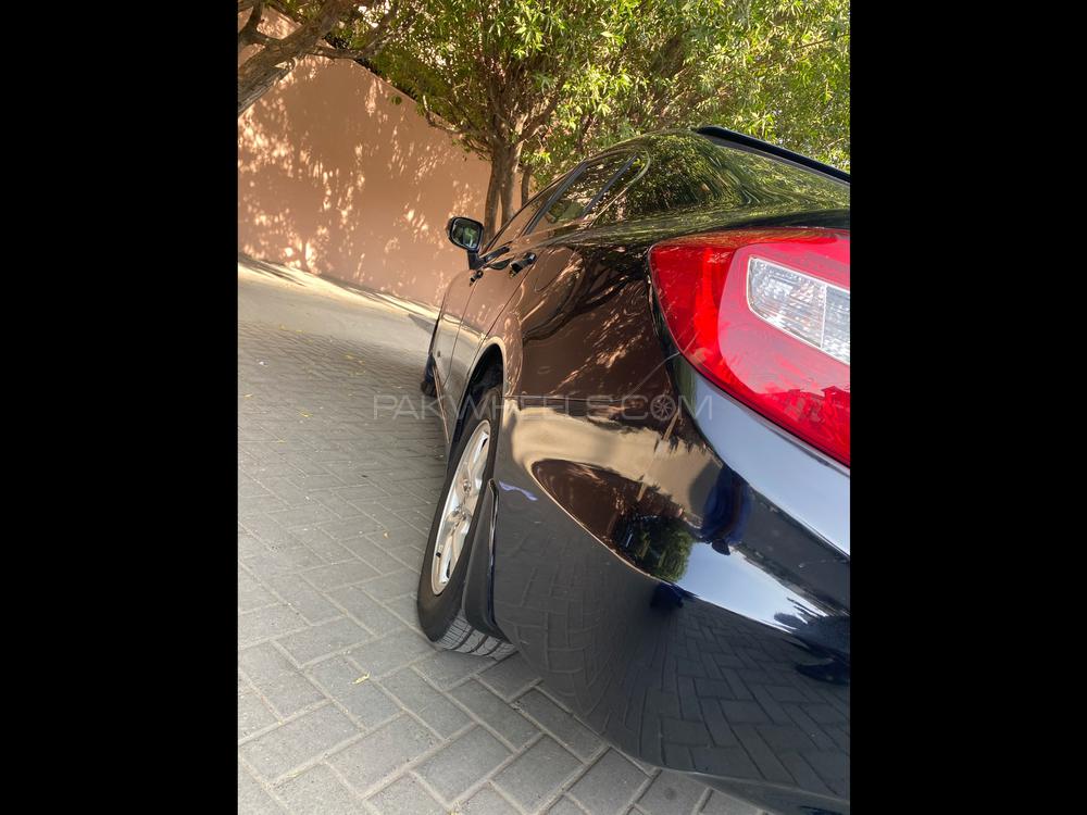 Honda Civic 2013 for Sale in Faisalabad Honda Civic 2013 for Sale in Faisalabad Image-4