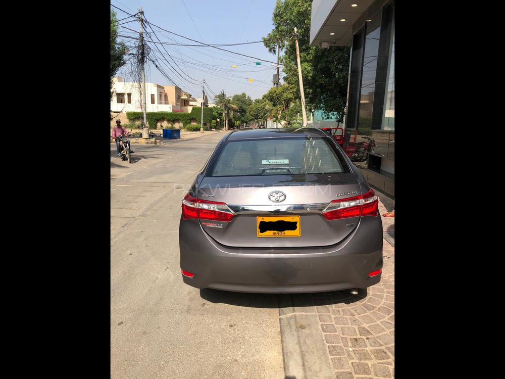 Toyota Corolla 2016 for Sale in Karachi Image-1