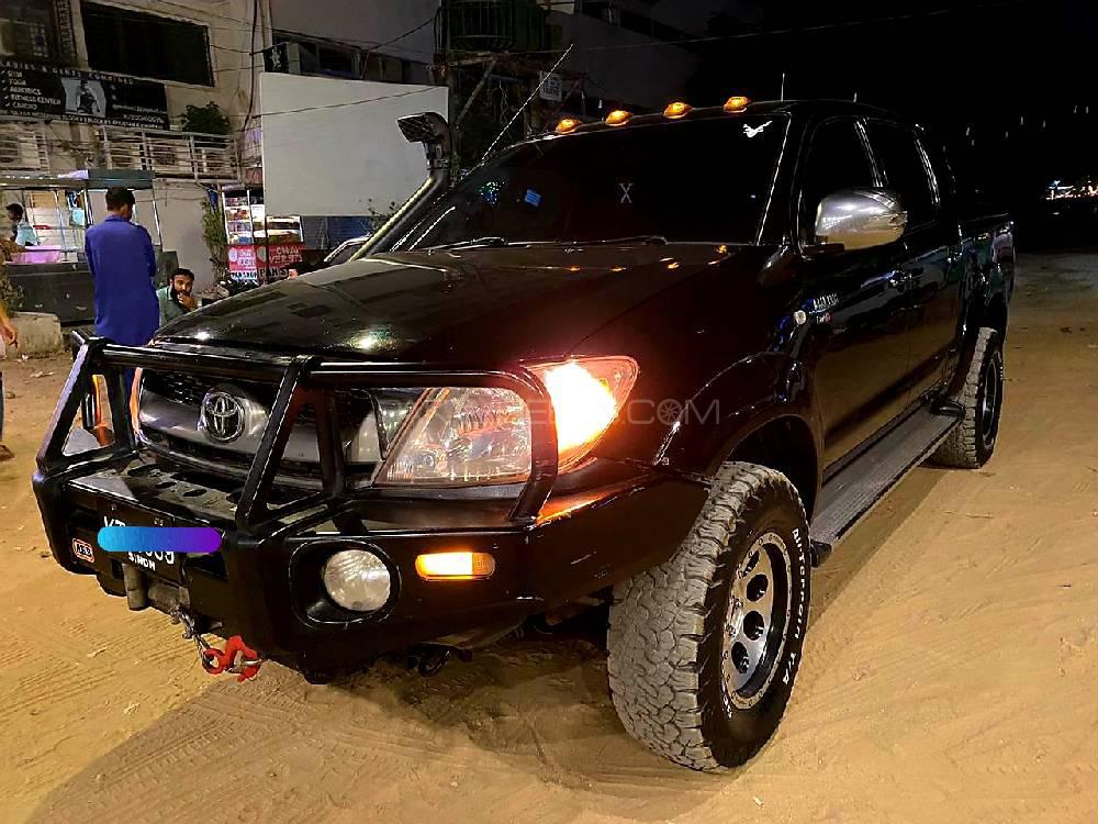 Toyota Hilux 2009 for Sale in Karachi Image-1