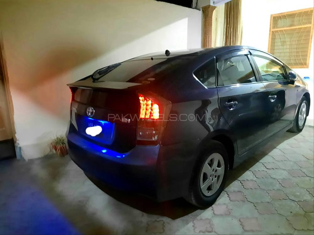 Toyota Prius 2011 for Sale in Swabi Image-1
