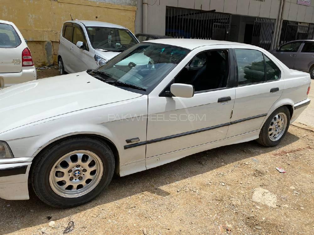بی ایم ڈبلیو 3 سیریز 1998 for Sale in کراچی بی ایم ڈبلیو 3 سیریز 1998 for Sale in کراچی Image-3