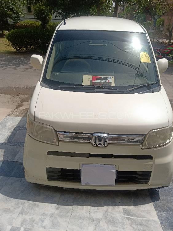 Honda Zest 2007 for Sale in Lahore Image-1