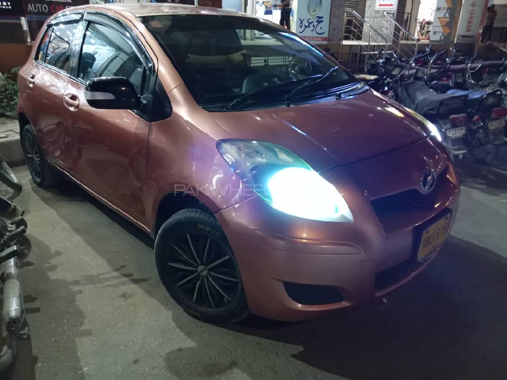 Toyota Vitz 2011 for Sale in Karachi Image-1