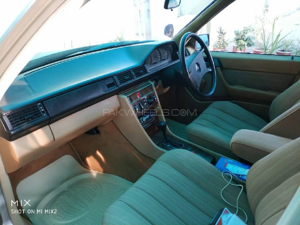 Mercedes Benz E Class 1986 for Sale in Sialkot Image-1