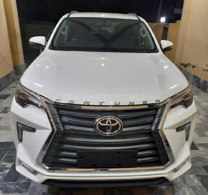 Toyota Fortuner 2019 for Sale in Lahore Toyota Fortuner 2019 for Sale in Lahore Image-2