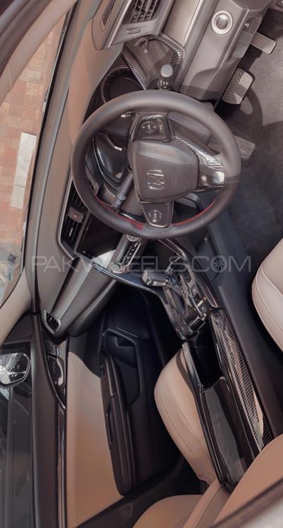 Honda Civic - 2019  Honda Civic - 2019  Image-2