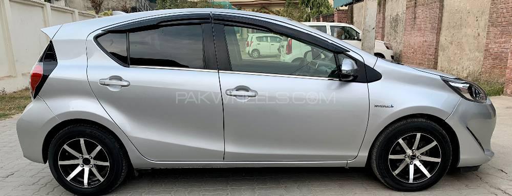 Toyota Aqua 2017 for Sale in Sialkot Toyota Aqua 2017 for Sale in Sialkot Image-9