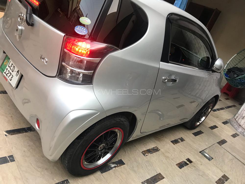 Toyota iQ 2011 for Sale in Lahore Image-1