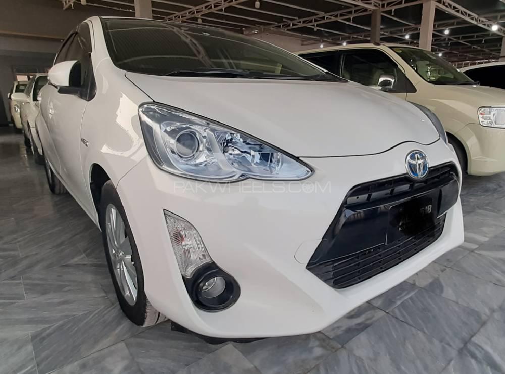 Toyota Aqua 2015 for Sale in Peshawar Toyota Aqua 2015 for Sale in Peshawar Image-11