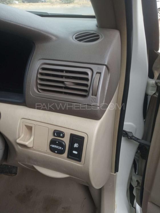 Toyota Corolla 2004 for Sale in Gujranwala Toyota Corolla 2004 for Sale in Gujranwala Image-11