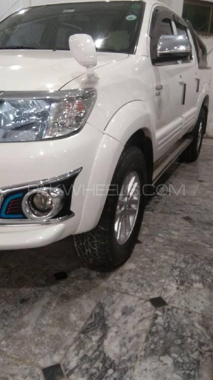 Toyota Hilux 2016 for Sale in Peshawar Image-1