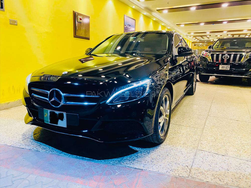 Mercedes Benz C Class 2016 for Sale in Lahore Mercedes Benz C Class 2016 for Sale in Lahore Image-3