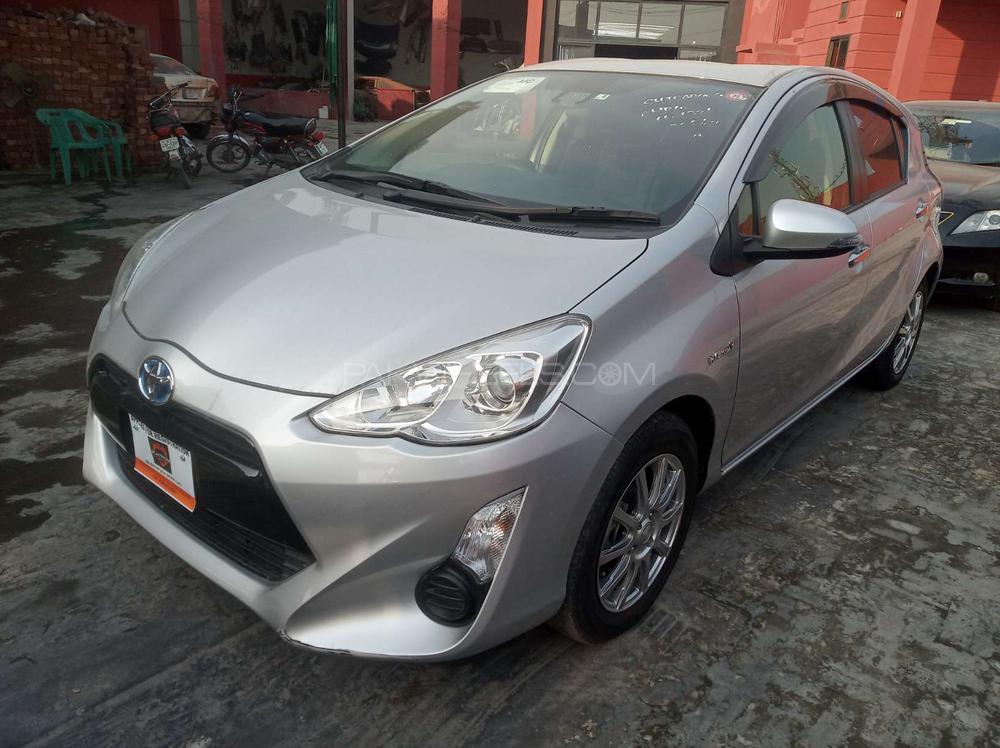 ٹویوٹا اکوا 2017 for Sale in گجرانوالہ ٹویوٹا اکوا 2017 for Sale in گجرانوالہ Image-2