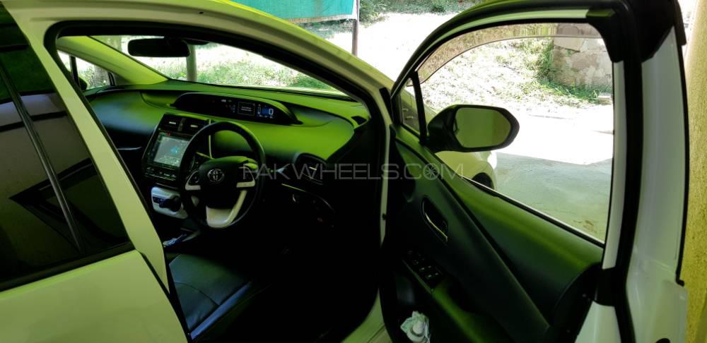 Toyota Prius 2015 for Sale in Rawalpindi Toyota Prius 2015 for Sale in Rawalpindi Image-16