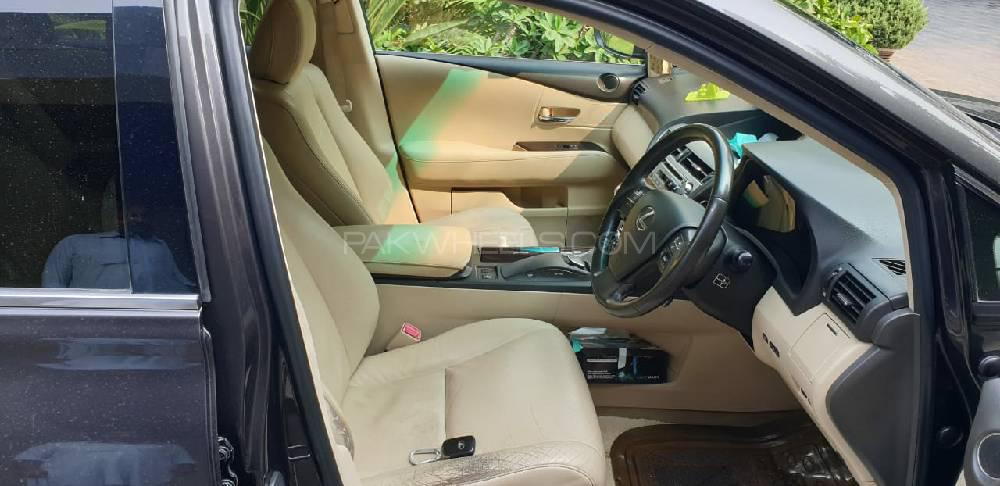 Lexus RX Series 2009 for Sale in Lahore Lexus RX Series 2009 for Sale in Lahore Image-5