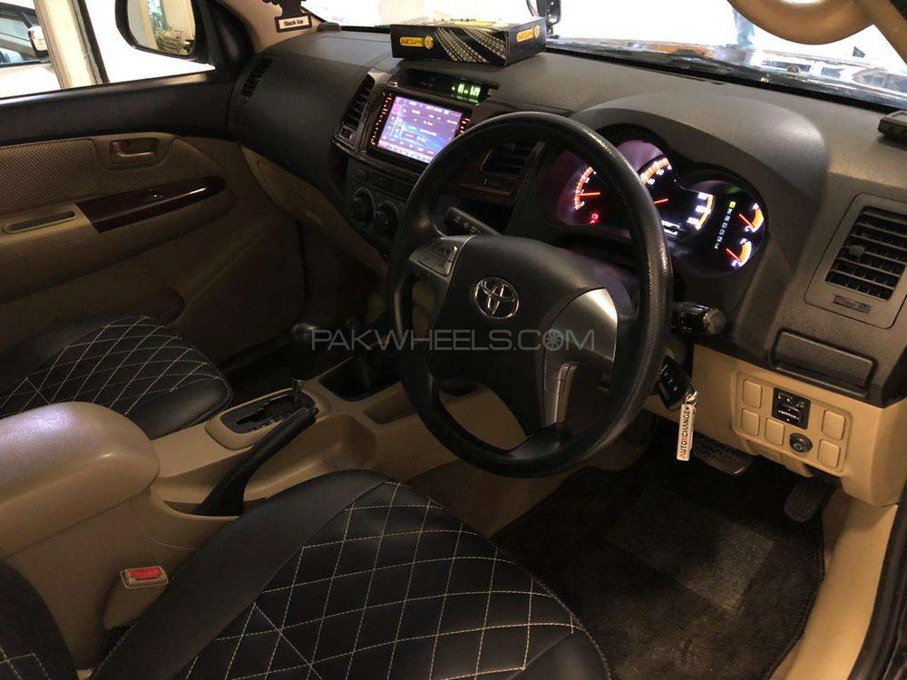 Toyota Hilux 2016 for Sale in Karachi Toyota Hilux 2016 for Sale in Karachi Image-7