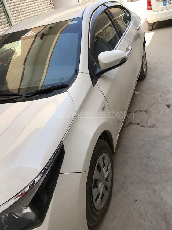 Toyota Corolla 2015 for Sale in Dera ismail khan Image-1