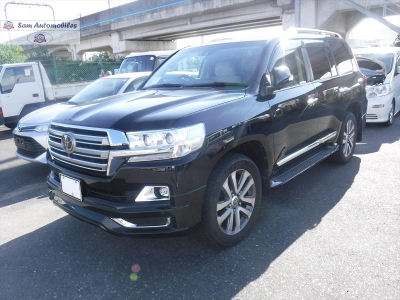 Toyota Land Cruiser 2017 for Sale in Karachi Toyota Land Cruiser 2017 for Sale in Karachi Image-2
