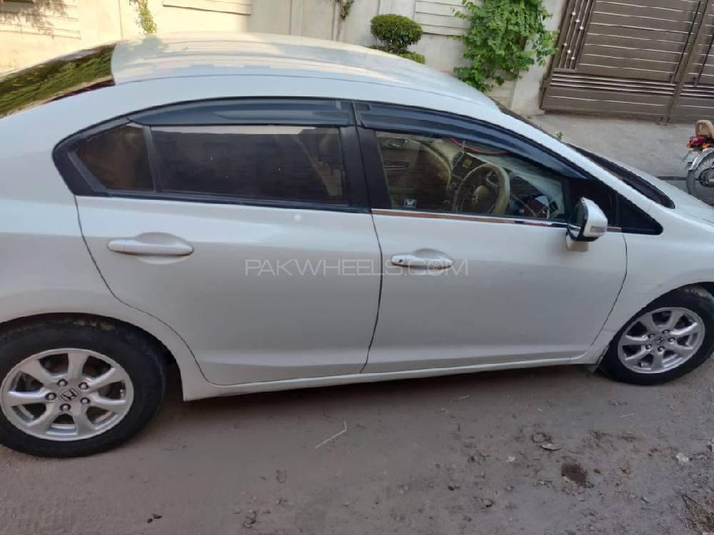 Honda Civic 2013 for Sale in Multan Honda Civic 2013 for Sale in Multan Image-12
