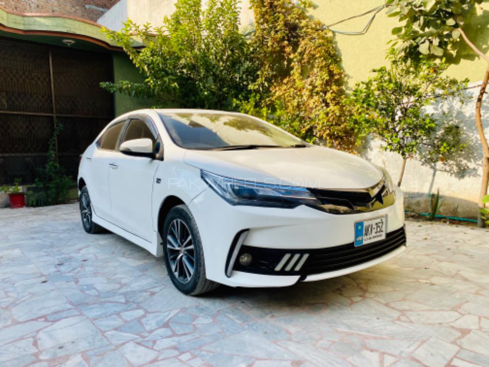 Toyota Corolla 2018 for Sale in Peshawar Image-1