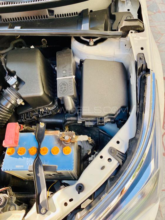 Toyota Corolla 2018 for Sale in Peshawar Toyota Corolla 2018 for Sale in Peshawar Image-9